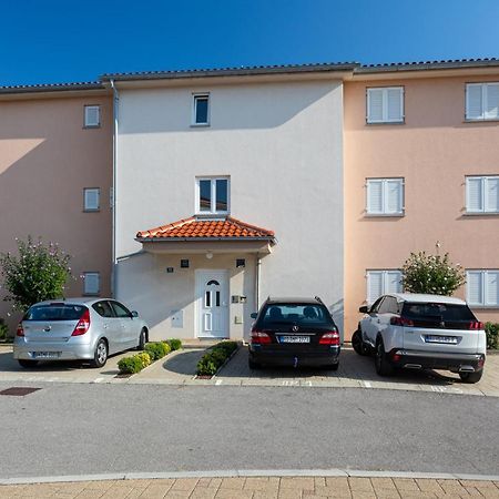 Apartments Crnekovic IV Baska  Exterior photo