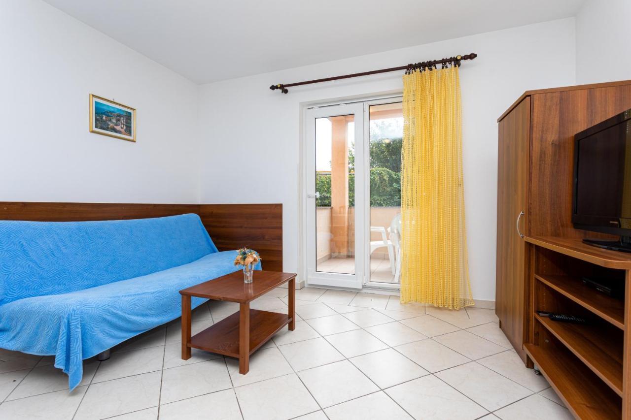 Apartments Crnekovic IV Baska  Exterior photo